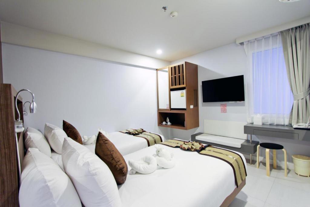 Elegancy Sansabai Hotel Patong Eksteriør billede