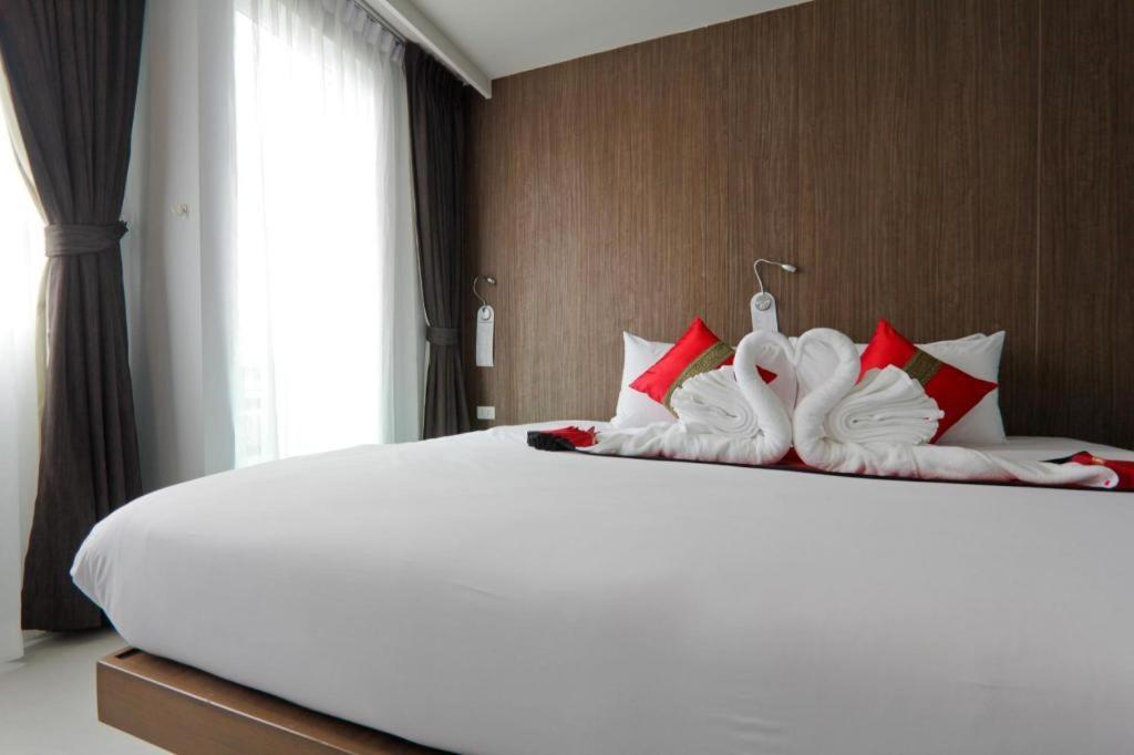 Elegancy Sansabai Hotel Patong Eksteriør billede
