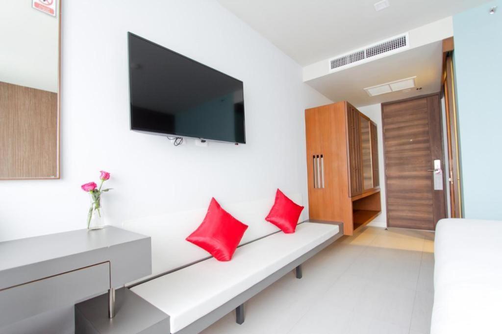 Elegancy Sansabai Hotel Patong Eksteriør billede