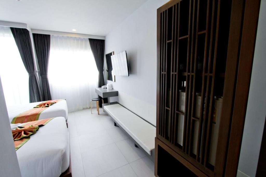 Elegancy Sansabai Hotel Patong Eksteriør billede