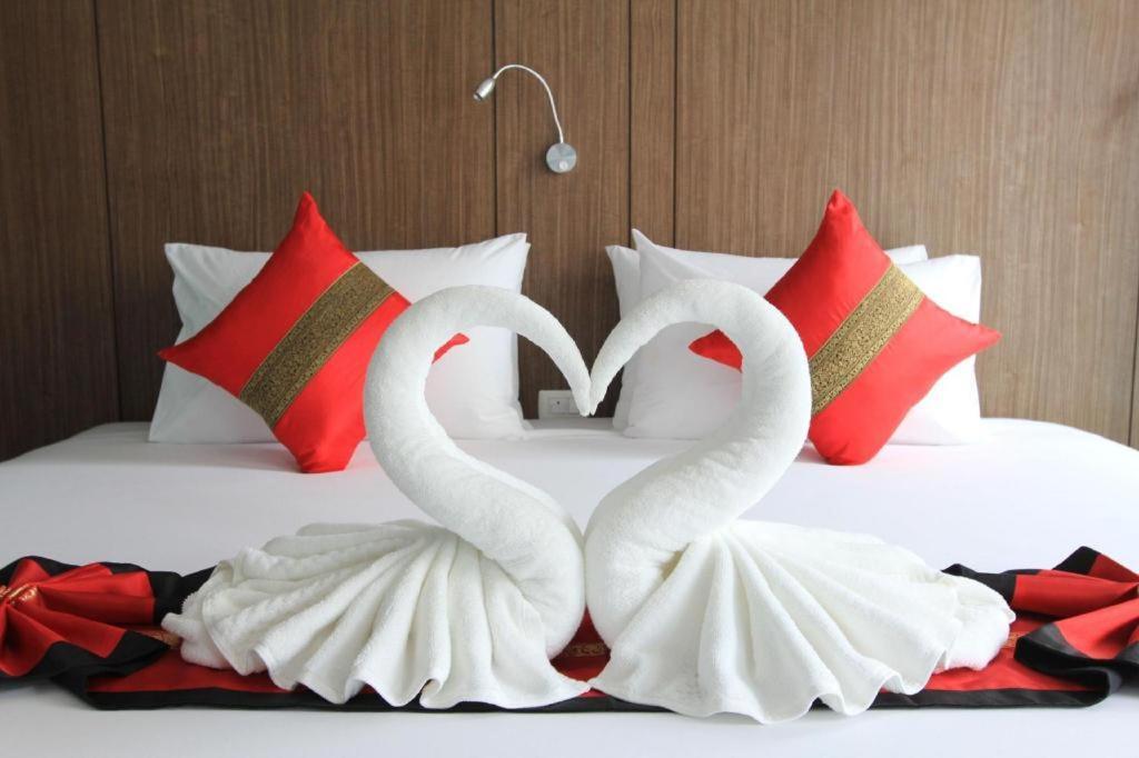 Elegancy Sansabai Hotel Patong Eksteriør billede