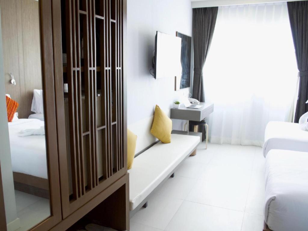 Elegancy Sansabai Hotel Patong Eksteriør billede